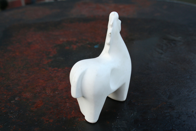 SMALL ART DECO STYLE CERAMIC HORSE... SCANDINAVIAN? Img_3323
