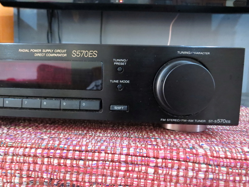 Sony ST-S570ES High-End AM/FM Tuner Img_0635