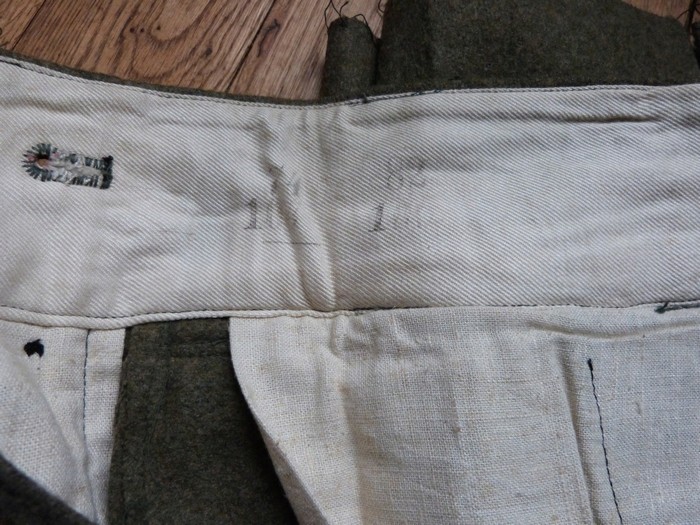 pantalon allemand a identifier Pental12