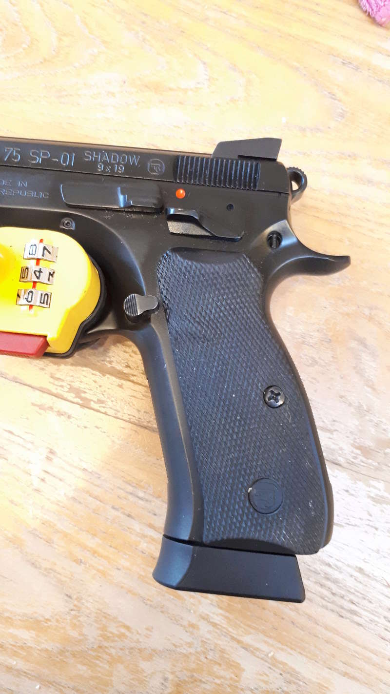 Plaquette Origine CZ SP01 Shadows HELP !!!! 20180411