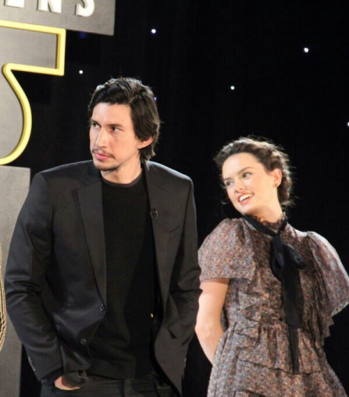 TLJ Press Tour (No Premiere/Screening Spoilers Allowed) - Page 22 Tumblr17