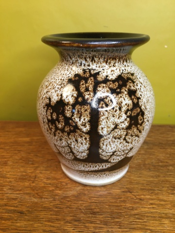 Helen Pincombe vase? HP mark - Haven Pottery Ef749810