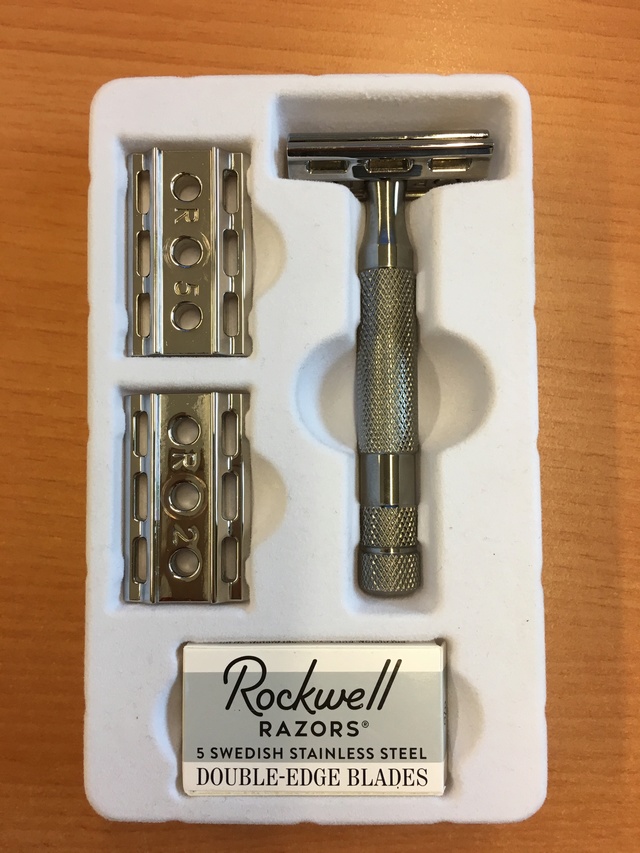 Rockwell Razors 6C - modèle Chrome - - Page 9 Img_0616