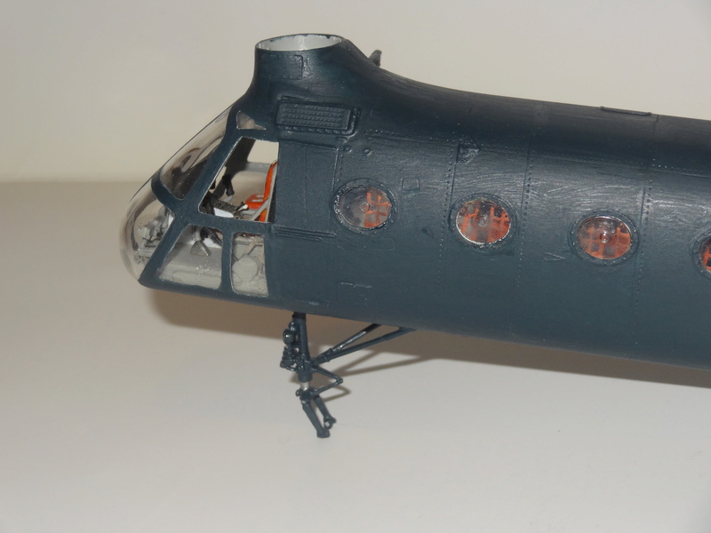 H-21 C Banane 1/48 Italeri - Page 3 Dsc06213