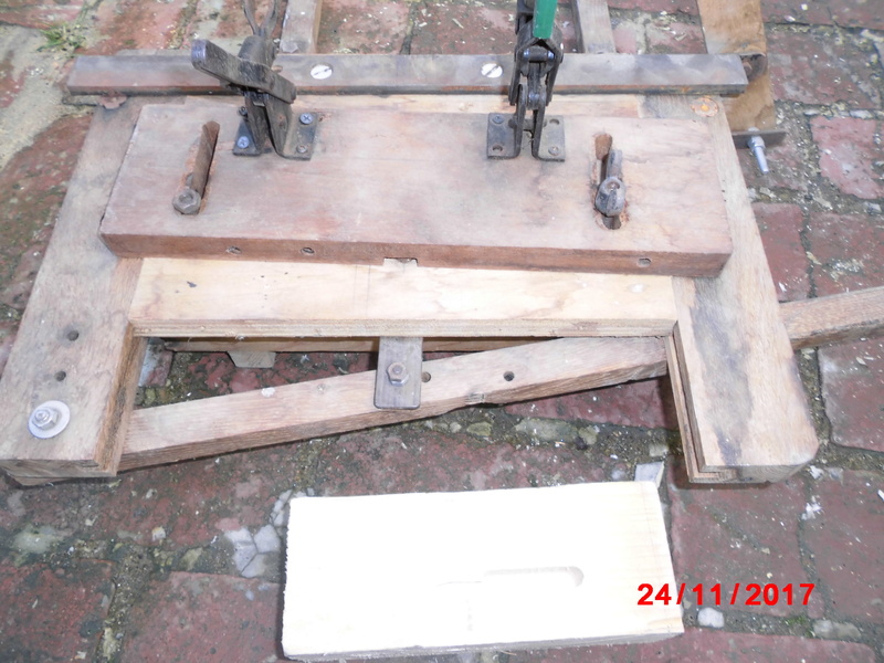 mortaiseuse toute en bois Cimg1124