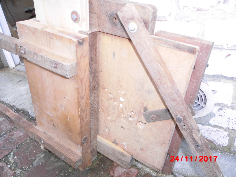 mortaiseuse toute en bois Cimg1126