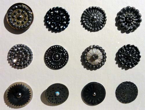 Les boutons, accessoires de mode au XVIIIe siècle 1919