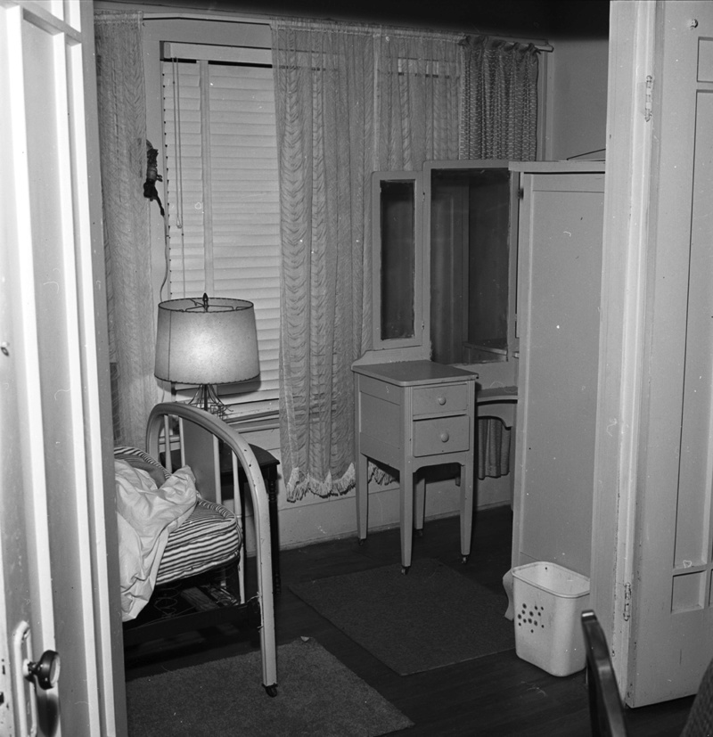 Did Oswald deny living at 1026 N Beckley? 055e8c10