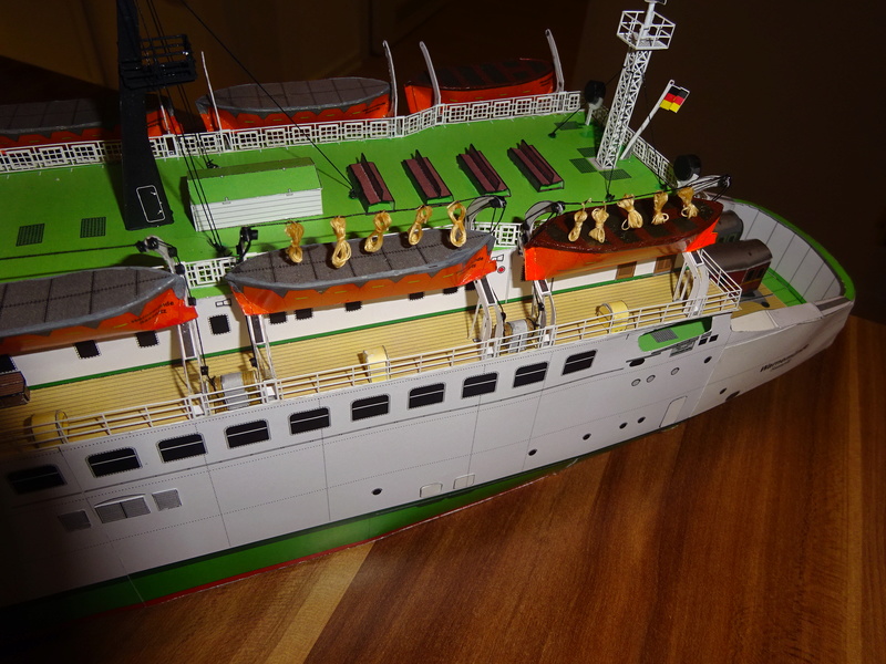 Fertig - Fährschiff Warnemünde von Conys Kartonmodellbau, gebaut von Fleetmanager - Seite 8 Dsc05721