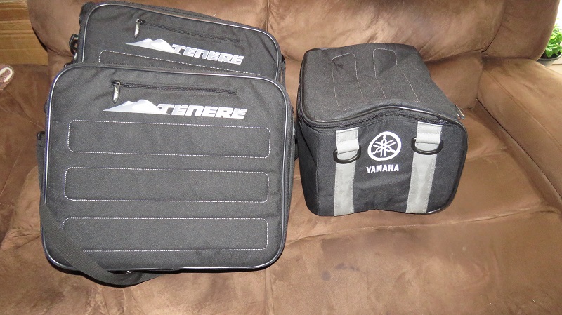 sacoche de valise et top case Yamaha Img_0814
