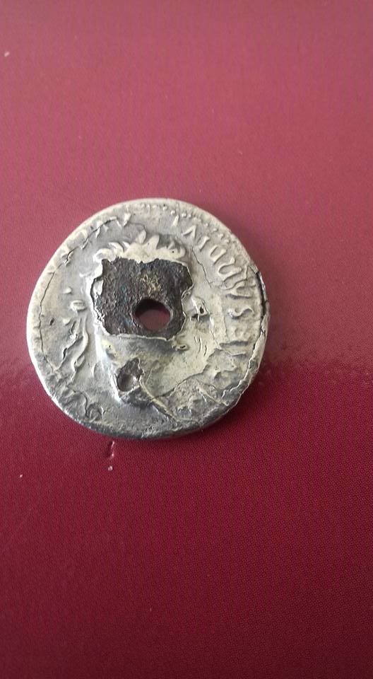 Taladros en plata romana incluyendo monedas forradas 24294110