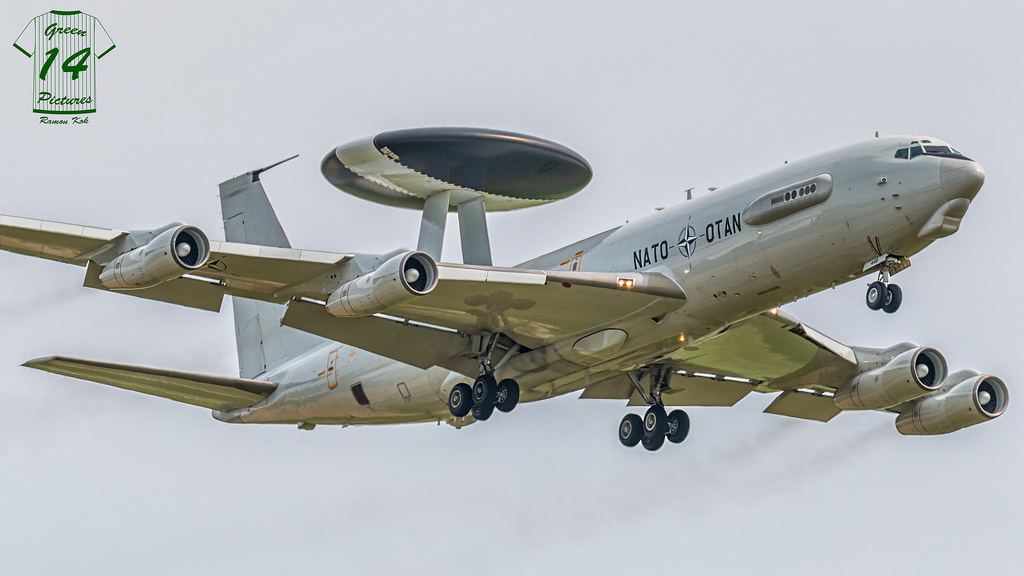 Boeing E-3 B awacs Heller 1/72 31857810