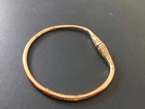 Vidéo sur la fabrication d'un bracelet ciselé