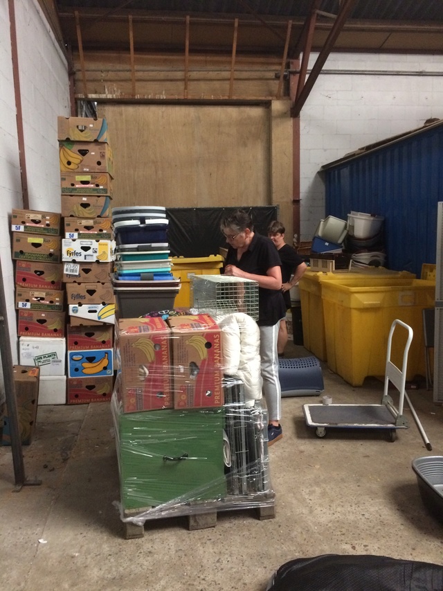 3 juni - 8 pallets staan klaar voor Spanje Img_0024