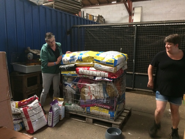 3 juni - 8 pallets staan klaar voor Spanje Img_0026