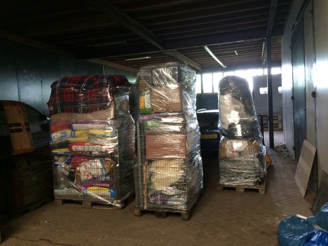 3 juni - 8 pallets staan klaar voor Spanje Img_0032