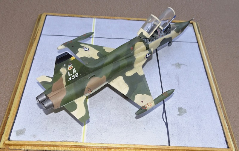 F-5B Esci F-5b_310