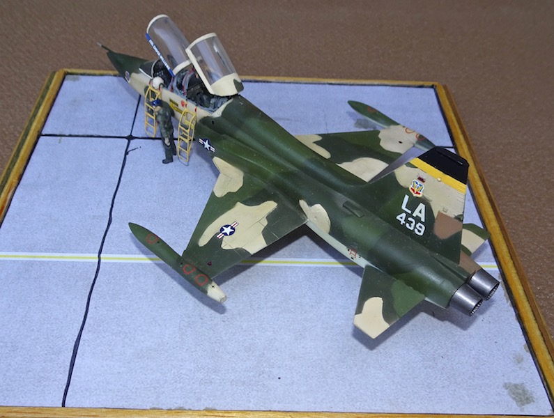 F-5B Esci F-5b_510