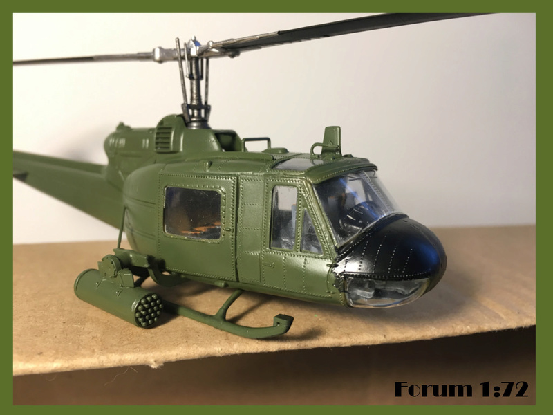 [ITALERI] UH-1C Huey Viêtnam ! [FINI] 410