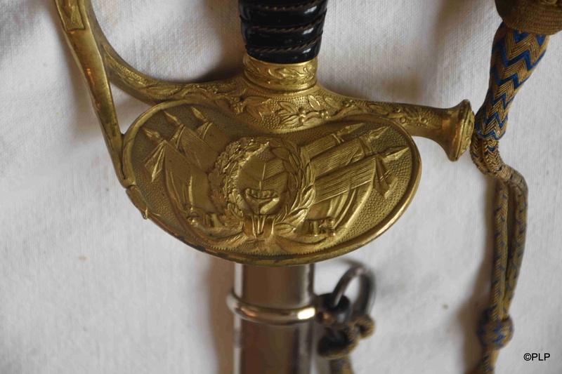 renseignements sur uniforme administrateur des colonies - Page 2 Dsc_1715