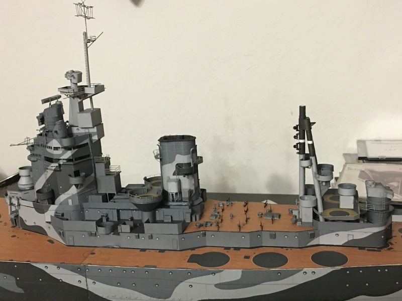 Fertig - Schlachtschiff HMS RODNEY von Dom Bumagi 1 : 200, gebaut von gez10x11 Img_2618