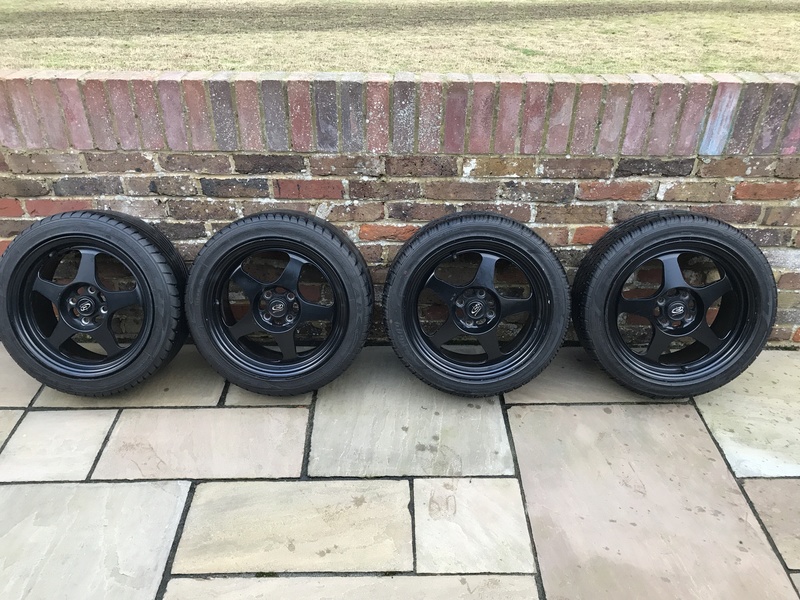 16inch Rota Black Alloys Img_4110