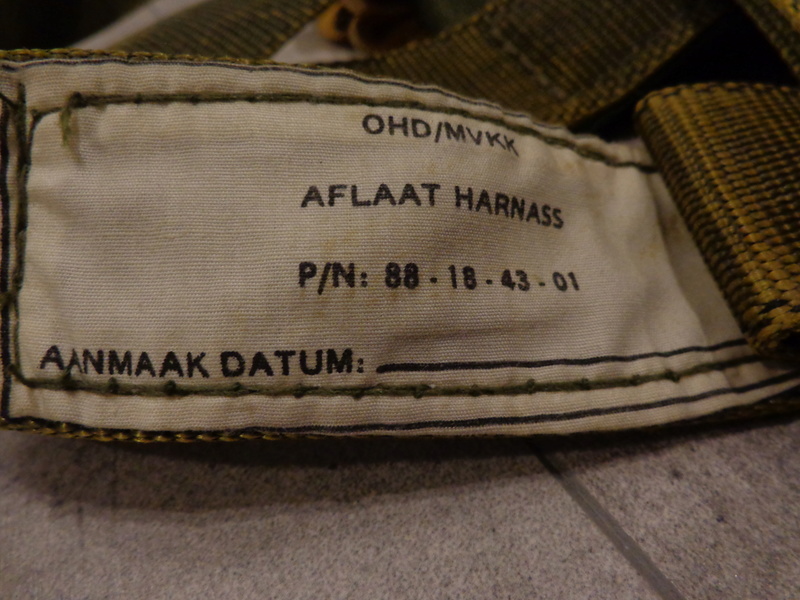 Korps Mariniers Webbing - Page 3 Dsc03952
