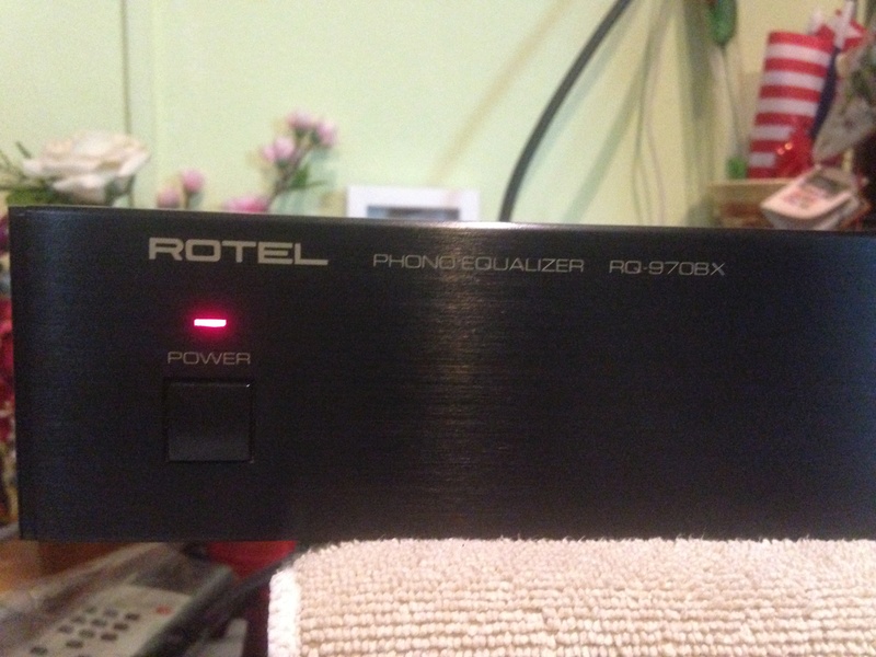 ( SOLD)Rotel RQ-970BX Moving-Magnet/Coil Phono Pre-Amplifier Img_5110