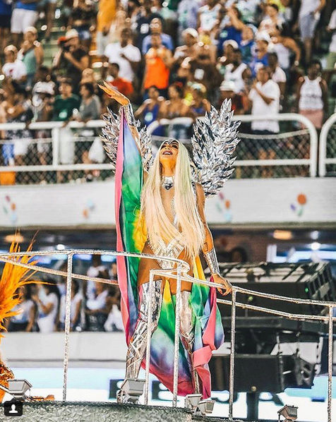 30 photos des festivités du carnaval de Rio qui vient de s'achever, preuve que c'est à faire au moins une fois dans sa vie ! Par Pauline M. (+Vid.61mn sur Bidfoly.com)                       Captur88