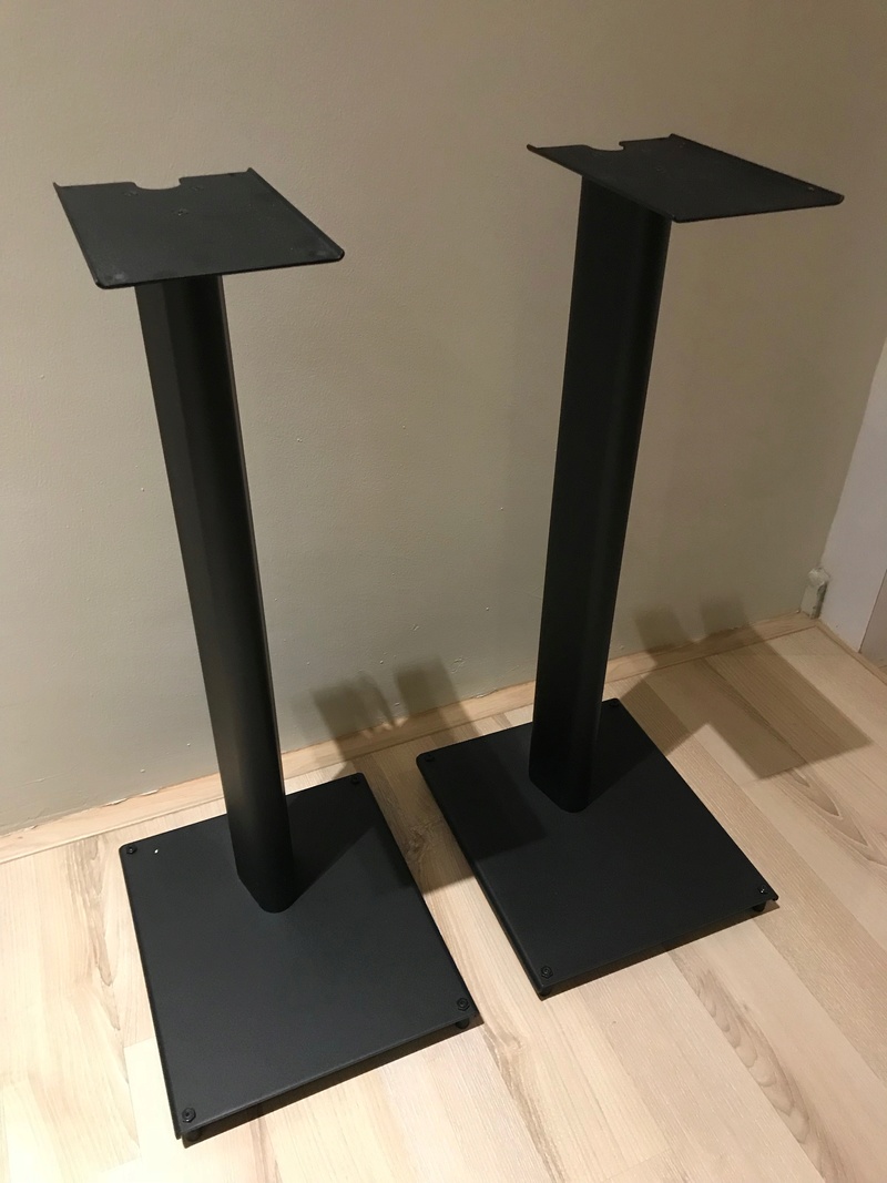 Q Acoustics Q3000ST Speaker Stands (Pair) Img_4110