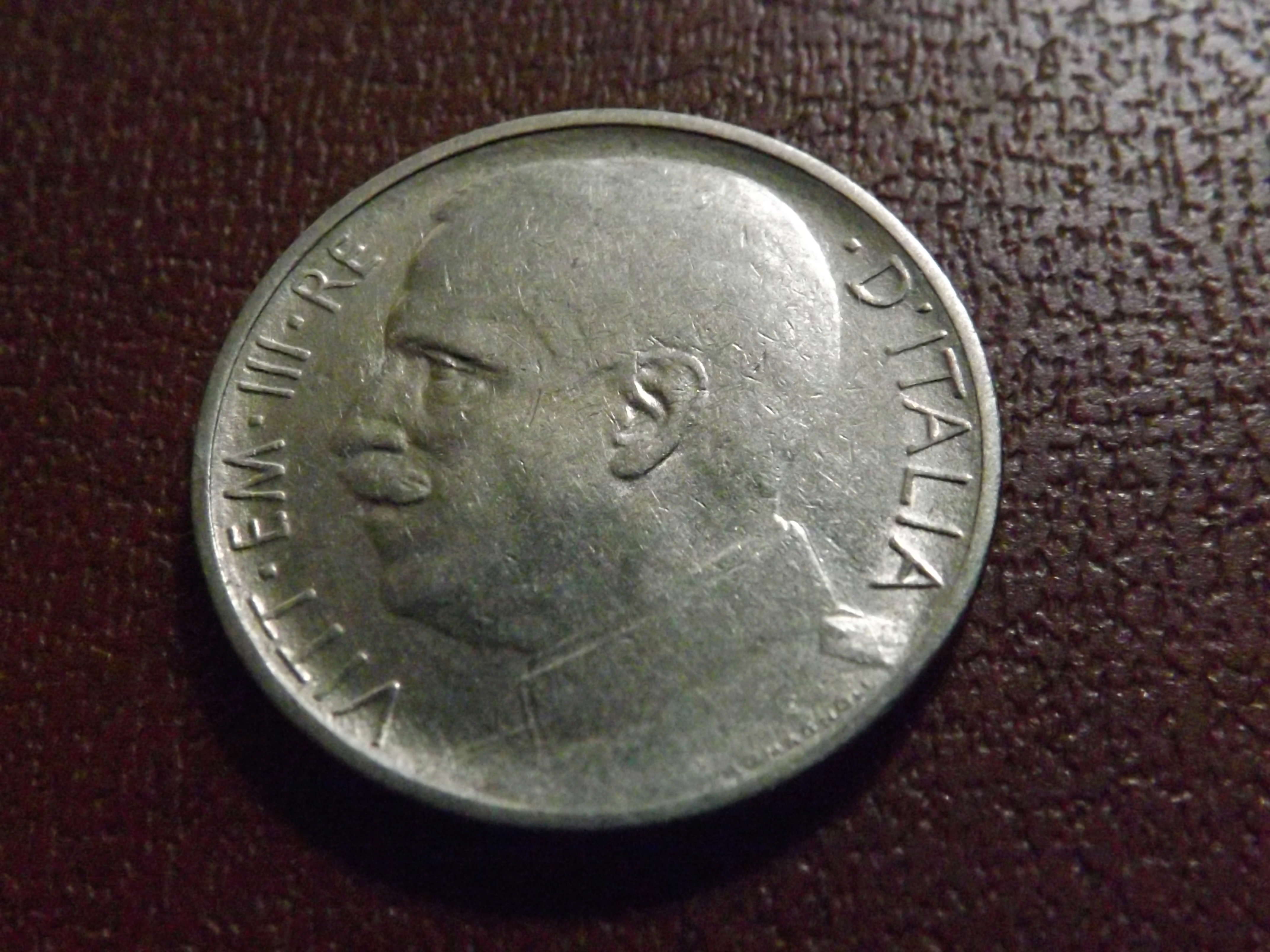 50 Céntimos de Lira de 1.920 (canto modificado) . Italia Dscf3126