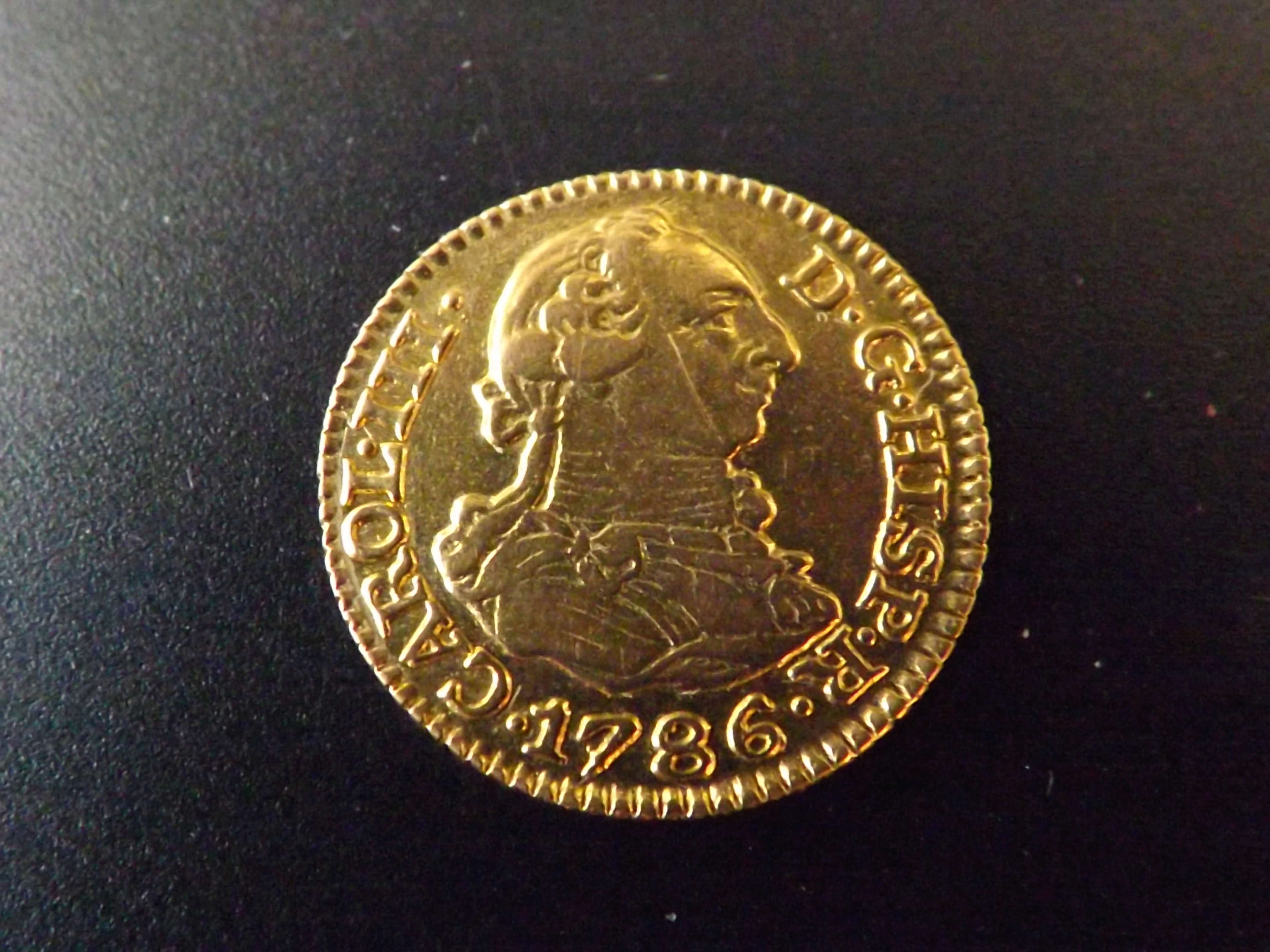 ½ escudo 1.786 de Carlos III. Dscf3129