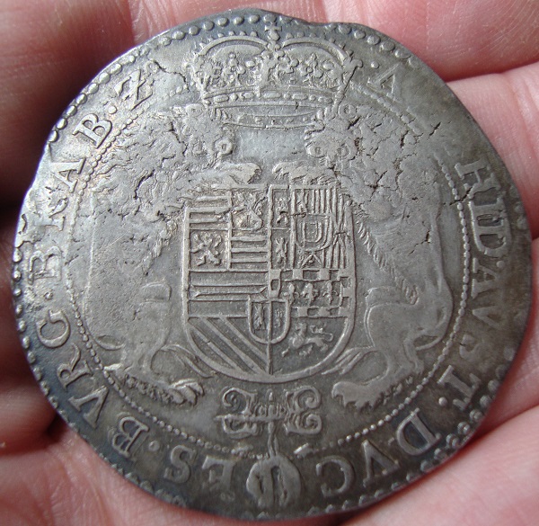 Ducatón de Alberto e Isabel 1618 Amberes  Dsc05216