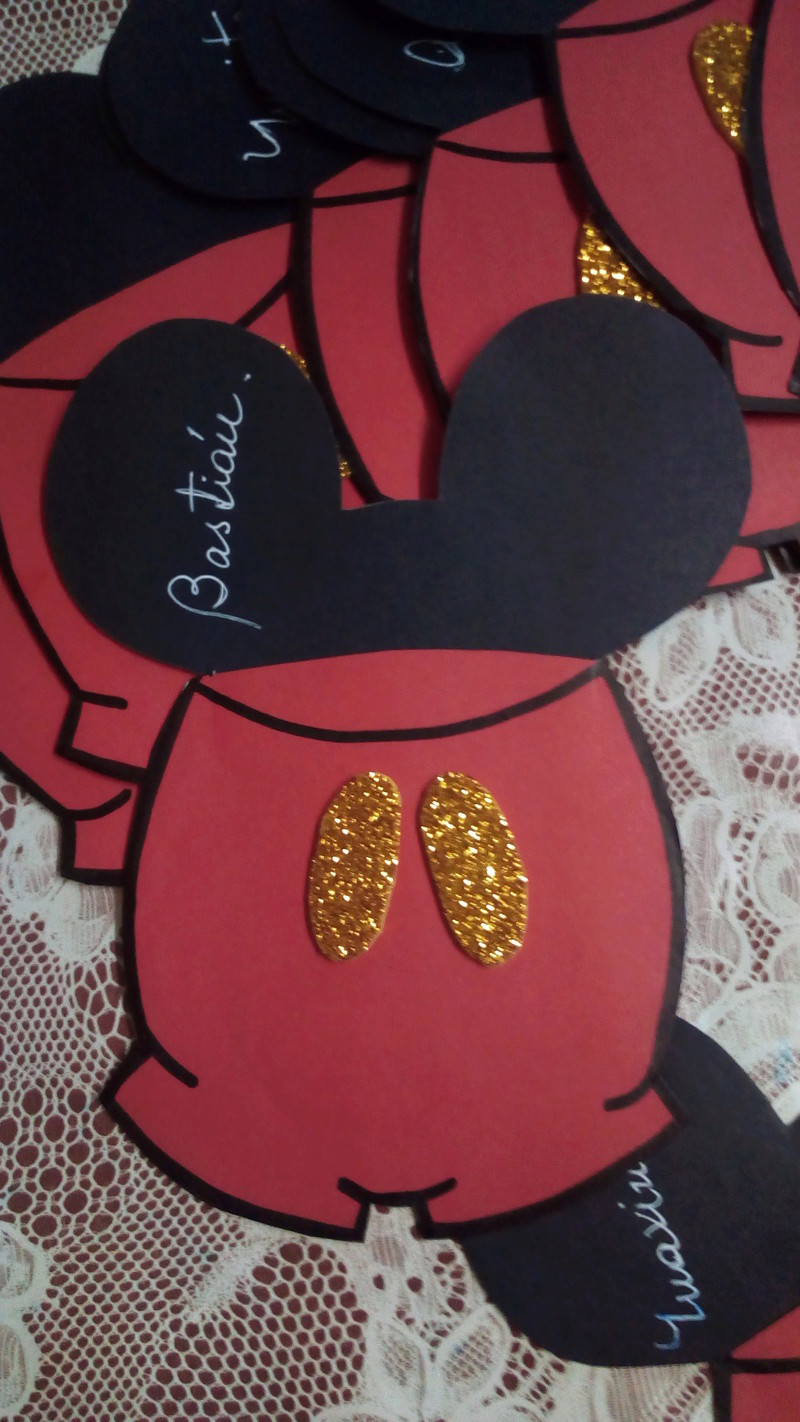 invitaciones Mickey en cartulina Img_2034