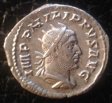 Antoniniano de Philippo I el Árabe. FIDES EXERCITVS. Cuatro estandartes militares. Roma. 20150910