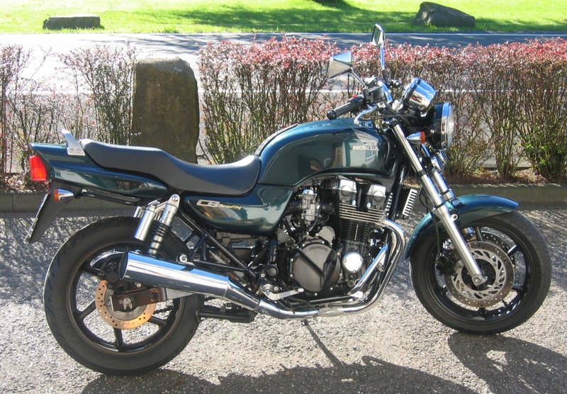 HONDA - Honda CB750 o Kawa Zephyr 750 ¿Qué opinas? Honda_10