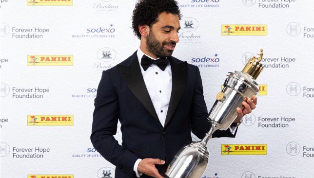  محمد صلاح يفوز بجائزة أفضل لاعب في البريميرليغ Ooao10