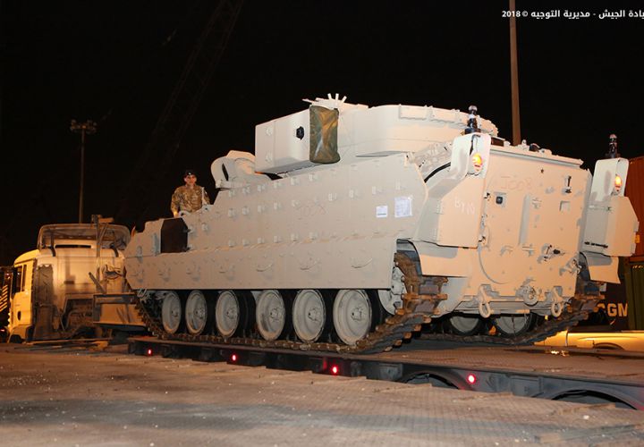 تسلّم الجيش اللبناني الدفعة الثانية من آليات القتال المدرعة نوع  برادلي N0302210