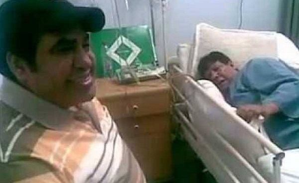 مطرب مصري في المستشفى ويصرخ: "ماحدش بيسأل عني" Solid-17