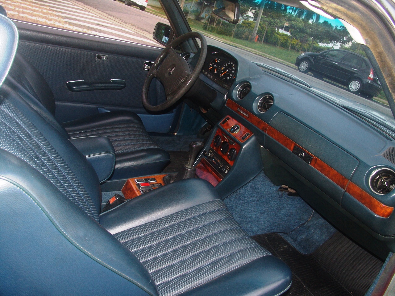 (VENDO) W123 280C Coupe 1978 R$42.000,00 Dsc04324
