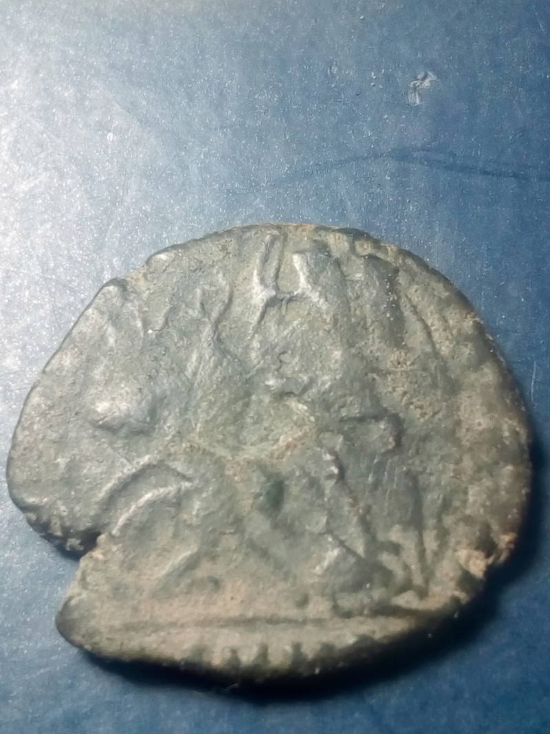 AE3 de Constancio II. FEL TEMP - REPARATIO. Soldado romano alanceando a jinete caído. Nicomedia. Img_2221