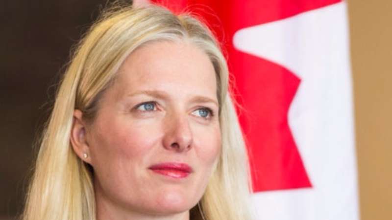 تغريدة تدفع وزيرة كندية للاعتذار ووصف الأسد بالمجرم Wa10
