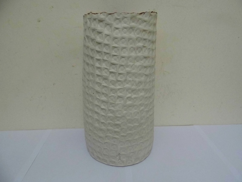 Studio pottery vase identification help needed - JM mark P1000510
