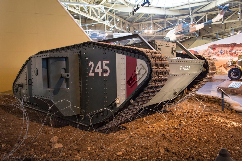 ملك الاردن يفتتح متحف الدبابات الملكي في عمان Tanks310