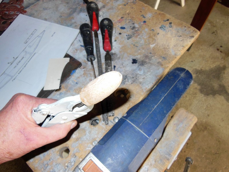 Corsair F4U-7 100% scratch en bois massif sculpté au 1/16e : ajout d'un sommaire pour aider la visite - Page 18 2114