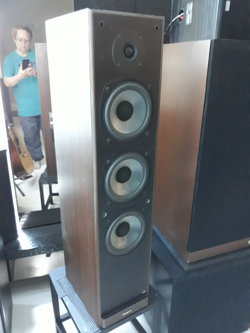 Rogers ls 108 floor stand speaker.Sold. . 20180441