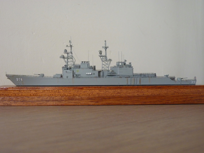 USS Comte de Grasse - DD 974 1/700 Dragon P1110216