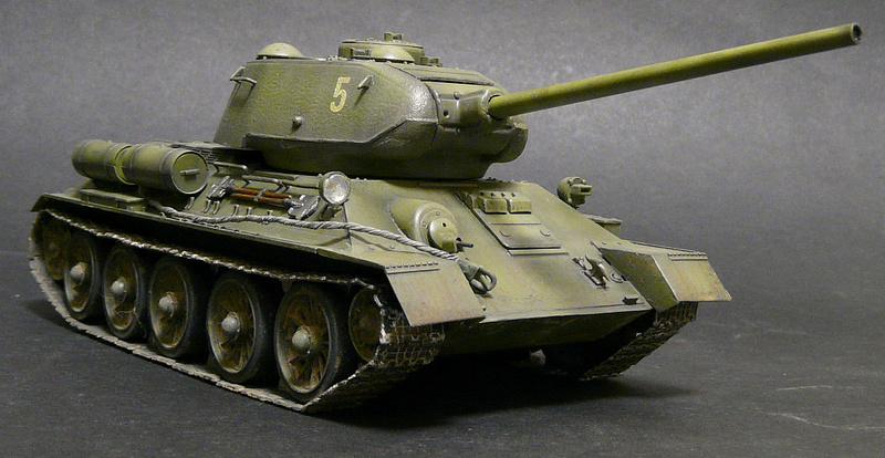 Моделист 1/35 Т-34-85 P1090126