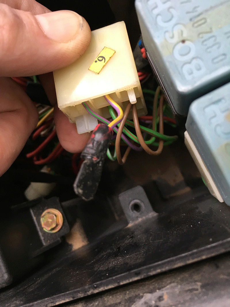 Fan relay disconnected by previous owner Fan-sw10