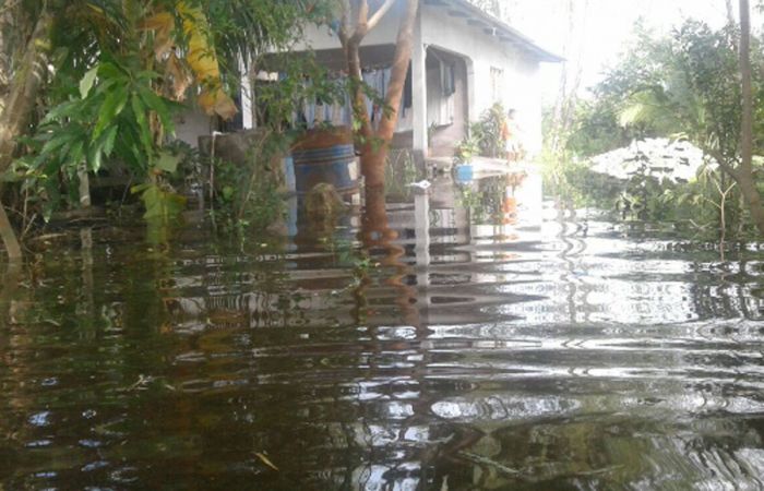 Otro fenomeno tropical avanza sobre Honduras Inunda10